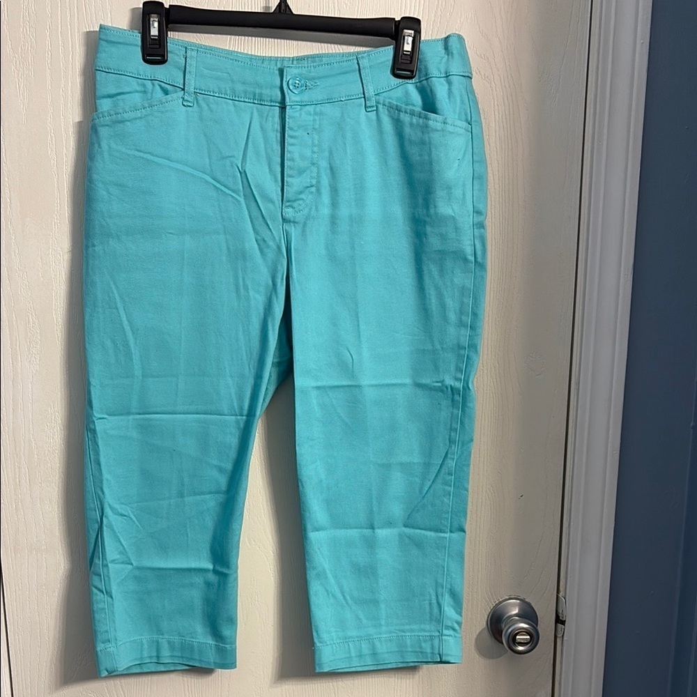 St. John's Bay Turquoise Cropped Pants